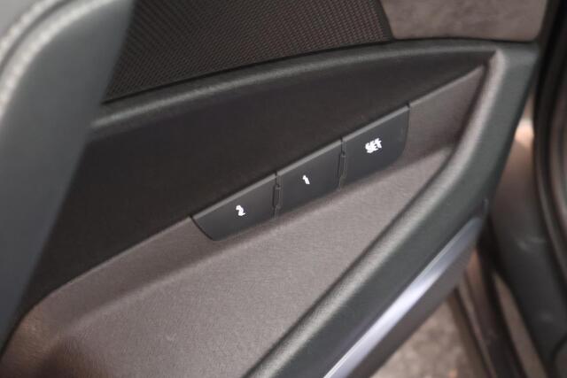 Audi e-tron Sportback S quattro 503pk 95 kWh Panoramadak Trekhaak Leder Matrix LED B&O Memory Keyless Navigatie