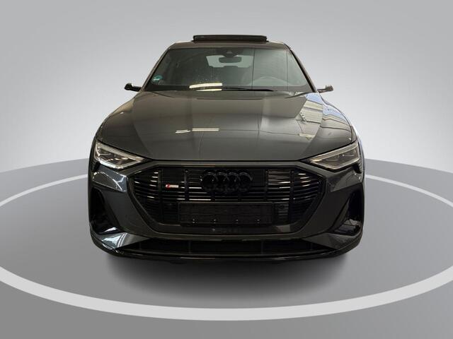 Audi e-tron Sportback 55 408pk Quattro S edition 95 kWh · SOH 94,9% · Panoramadak · Bang & Olufsen · 360 Camera · Luchtvering · Trekhaak · Valcona Leder · 22'' Inch ·