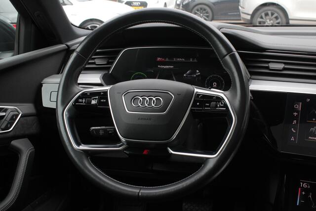 Audi e-tron 50 quattro S edition 71 kWh / SoH 91,5% / Panoramadak / Camera / Head-up / B&O / Luchtvering / 20'' / Matrix LED / CarPlay / Stoelverwarming / DAB / ACC