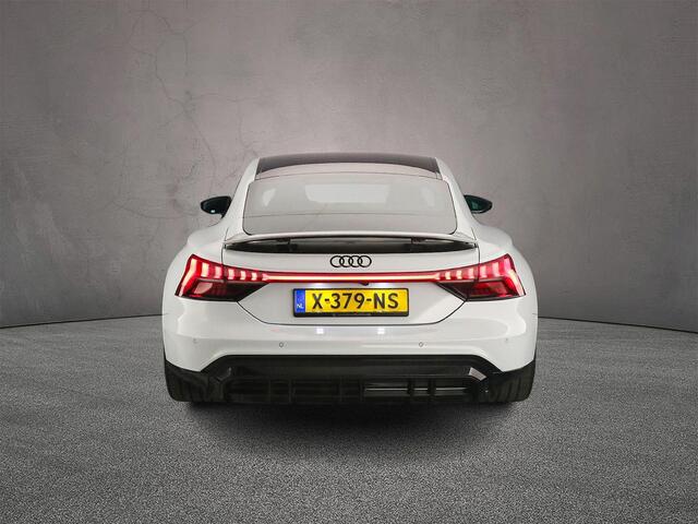 Audi e-tron GT 93 kWh | Adaptieve Luchtvering | Adaptieve Cruise | Camera | Panorama Dak | Achterasbesturing | Stoelen-pakket | Dynamic Plus Pack | Assistentie Pakket Plus |