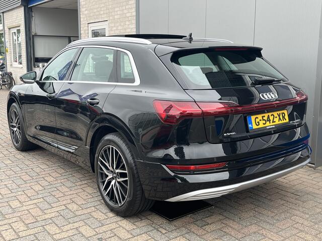 Audi e-tron e-tron 50 quattro Launch edition plus 71 kWh / SOH 94%/ AUTOMAAT/ 313PK/ LEER/ PANO/ LUCHTVERING/ MEMORY SEAT/ PARK.SENSOR.V+A/ STOELVERWARM./ ACC/ SMARTPHONE INTERFACE/ KEYLESS/ ELEK.ACHTERKLEP/ RADIO/ NAVI/ CLIMA/ LED/ 20'' LMV