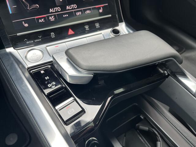 Audi e-tron e-tron 50 quattro Launch edition plus 71 kWh / SOH 94%/ AUTOMAAT/ 313PK/ LEER/ PANO/ LUCHTVERING/ MEMORY SEAT/ PARK.SENSOR.V+A/ STOELVERWARM./ ACC/ SMARTPHONE INTERFACE/ KEYLESS/ ELEK.ACHTERKLEP/ RADIO/ NAVI/ CLIMA/ LED/ 20'' LMV