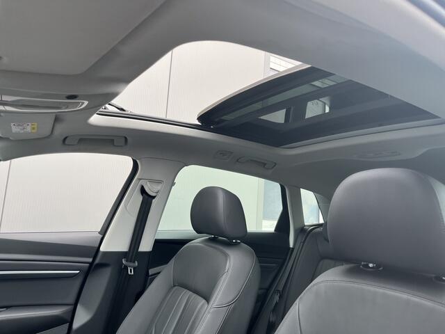 Audi e-tron e-tron 50 quattro Launch edition plus 71 kWh / SOH 94%/ AUTOMAAT/ 313PK/ LEER/ PANO/ LUCHTVERING/ MEMORY SEAT/ PARK.SENSOR.V+A/ STOELVERWARM./ ACC/ SMARTPHONE INTERFACE/ KEYLESS/ ELEK.ACHTERKLEP/ RADIO/ NAVI/ CLIMA/ LED/ 20'' LMV