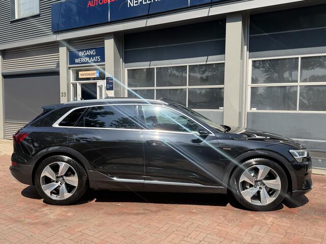 Audi e-tron e-tron 55 quattro advanced 95 kWh Panodak,Trekhaak,Navi,Clima 408pk Dealer onderhouden