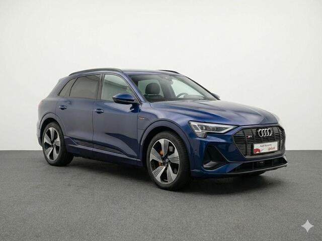 Audi e-tron 50 quattro S edition 71 kWh 313pk | Panoramadak | Adaptieve cruise controle | Lederen bekleding | Elektrisch verstelbare voorstoelen met geheugen | Head Up Display | Trekhaak