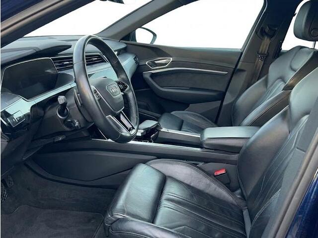 Audi e-tron 50 quattro S edition 71 kWh 313pk | Panoramadak | Adaptieve cruise controle | Lederen bekleding | Elektrisch verstelbare voorstoelen met geheugen | Head Up Display | Trekhaak