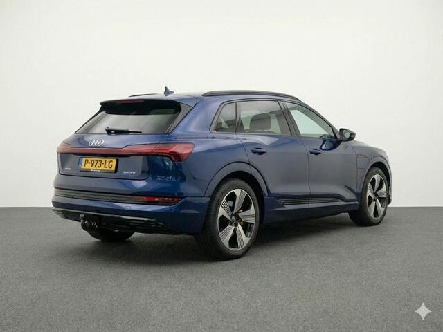 Audi e-tron 50 quattro S edition 71 kWh 313pk | Panoramadak | Adaptieve cruise controle | Lederen bekleding | Elektrisch verstelbare voorstoelen met geheugen | Head Up Display | Trekhaak