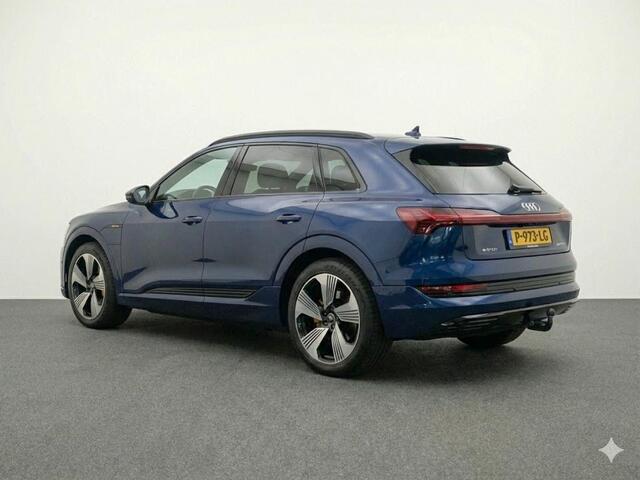 Audi e-tron 50 quattro S edition 71 kWh 313pk | Panoramadak | Adaptieve cruise controle | Lederen bekleding | Elektrisch verstelbare voorstoelen met geheugen | Head Up Display | Trekhaak