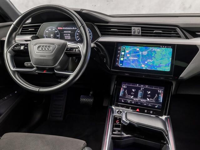 Audi e-tron 50 quattro 71 kWh S-Line Sport 313Pk Automaat (PANORAMADAK, LUCHTVERING, APPLE CARPLAY, GROOT NAVI, CAMERA, SFEERVERLICHTING, ELEK SPORTSTOELEN, STOELVERWARMING, GETINT GLAS, ADAPTIVE CRUISE, NIEUWSTAAT)