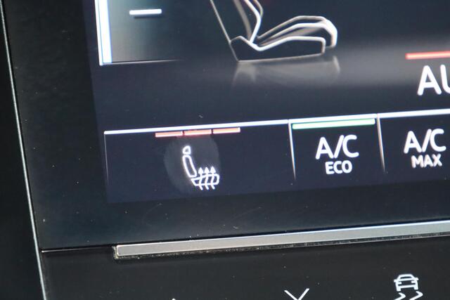 Audi e-tron 55 quattro S Line 95 kWh 360-CAMERA LEER/ALCANTARA TREKHAAK-AFN VIRTUAL-COCKPIT LUCHTVERING CARPLAY MEMORY NAVI DAB STOELVERWARMING 2xPDC CRUISE CLIMA 20"LMV
