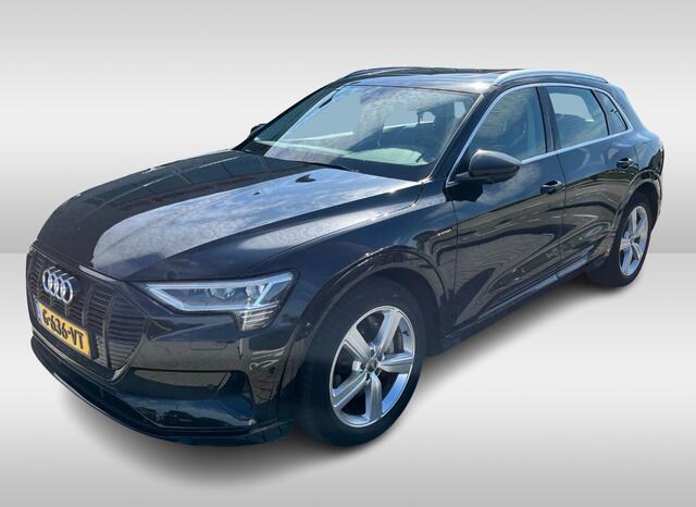 Audi e-tron e-tron 50 quattro Launch edition plus 71 kWh / Panoramadak / Camera / Luchtvering / Intr.voorverwarming / Leder&Alcantara / 20'' / Navigatie / DAB / Stoelverwarming / ACC