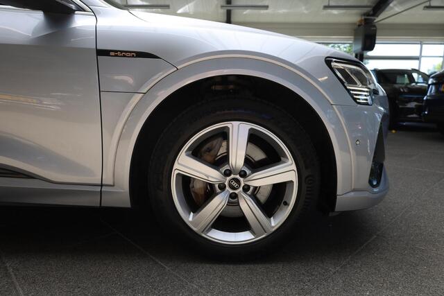 Audi e-tron 55 quattro S Edition 95 kWh PANO B&O TREKHAAK-AFN SPORTSTUUR LUCHTVERING VIRTUAL MEMORY 360-CAM ACC LEER DAB STOELVERW. CARPLAY 2XPDC 20''LMV