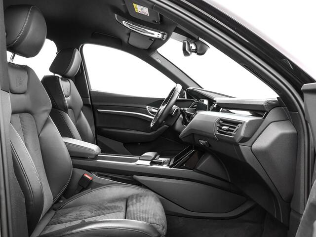 Audi e-tron 55 quattro 95 kWh 408pk S Edition · SOH 96,8% · Camera · Luchtvering · Afneembare Trekhaak · Head-Up Display · Elek. Achterklep · Stoelverwarming · 20"Velgen ·
