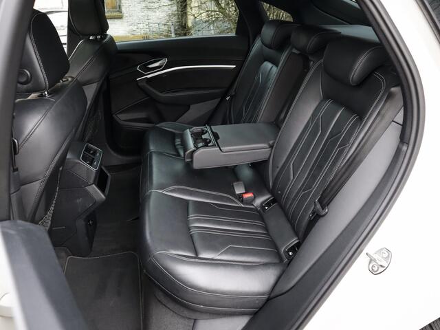 Audi e-tron Sportback 55 quattro S edition 95 kWh 3-Fase 2e-Eig. & Dealer-Onderh. BOVAG-Garantie. NL-Auto.