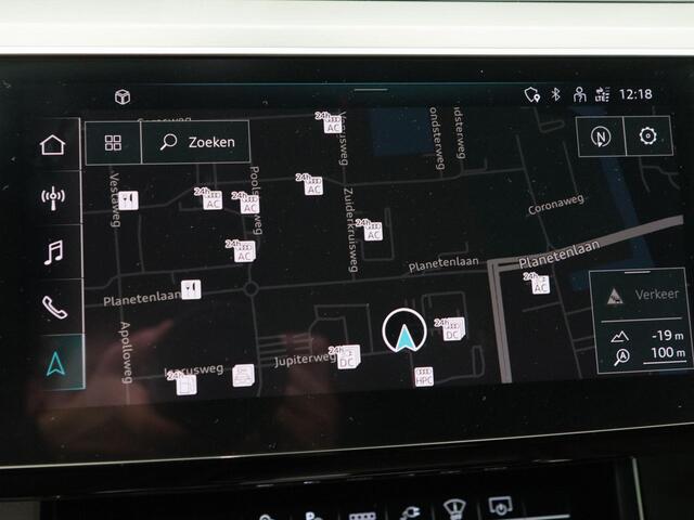 Audi e-tron 55 quattro Business edition Plus 95 kWh 409 Pk | S-Line Interieur | Afneembare Trekhaak | Head-Up Display | Stoelverwarming voor & achter | 4-Zone Airco | 21 Inch