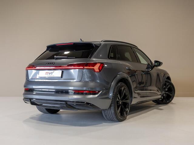 Audi e-tron S quattro 95 kWh SOH 89% / 503pk / NAP / Panorama dak / Rondomzicht camera / Kuipstoelen /