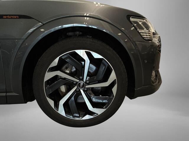 Audi e-tron 55 Quattro 408pk S Edition 95 kWh · SOH 95,8% · Panoramadak · Luchtvering · 360 Camera · Elek. Voorstoelen · Elek. Achterklep · Stoel-& Stuurverwarming · 21'' Inch ·