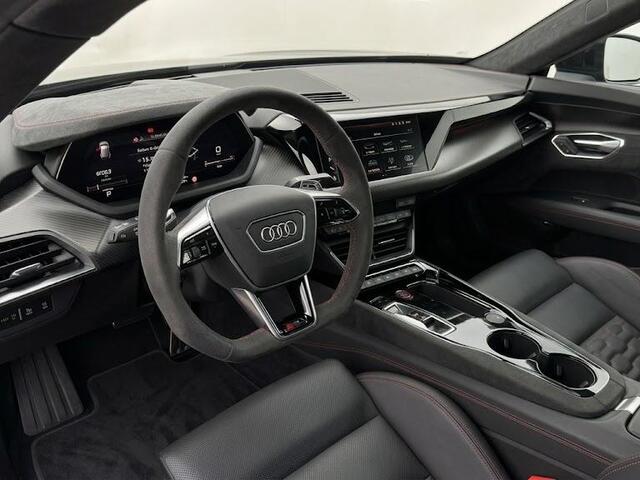 Audi e-tron GT RS 93 kWh 599pk | Panoramadak | Navigatie | Head Up display |Stoelverwaming en ventilatie | RS Design pakket | Laser led koplampen