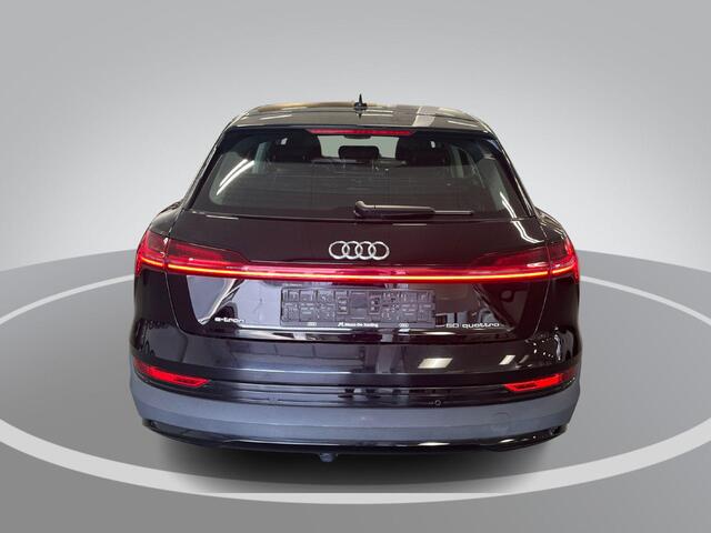 Audi e-tron e-tron 50 Quattro 313pk Launch Edition 71 kWh · Camera · Luchtvering · Afneembare Trekhaak · Stoelverwarming · Elek. Achterklep ·