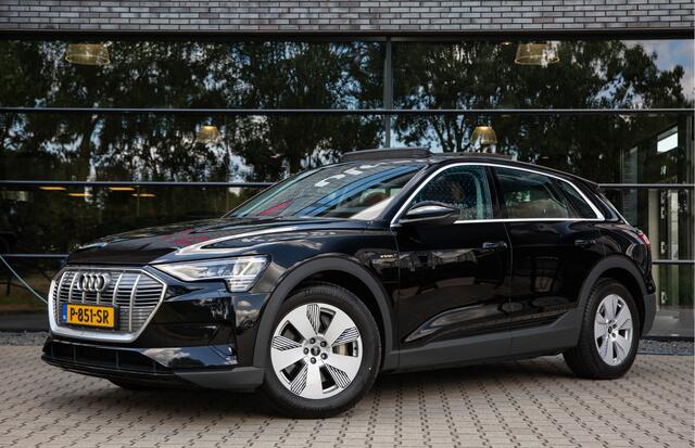 Audi e-tron 55 quattro edition 95 kWh SOH 91%, Panoramadak, Leer, Trekhaak afneembaar,