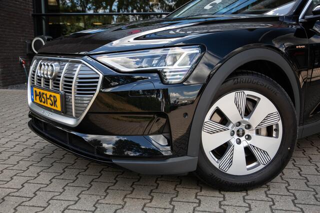 Audi e-tron 55 quattro edition 95 kWh SOH 91%, Panoramadak, Leer, Trekhaak afneembaar,