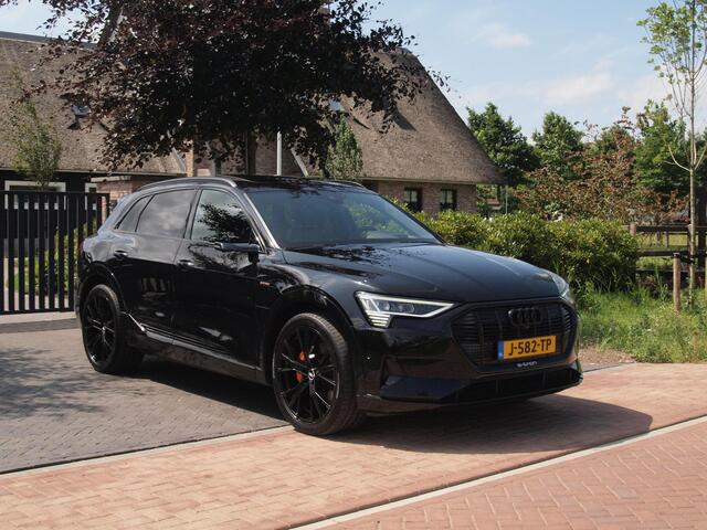 Audi e-tron e-tron 55 quattro 95 kWh | Panoramadak | 360 Camera | Apple Carplay | Bang & Olufsen | Head-Up Display | Trekhaak |