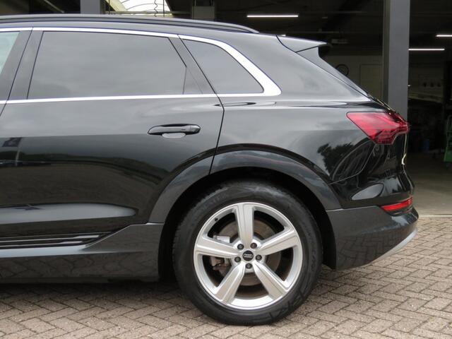 Audi e-tron 55 QUATTRO 95kWh Advanced / Trekhaak / 20 Inch / Camera / BOVAG garantie