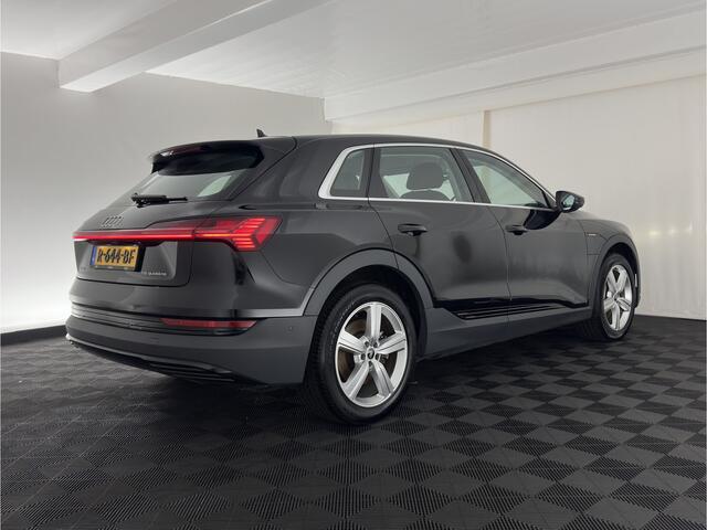 Audi e-tron 55 quattro edition 95 kWh [3-Fase-11kW] {SoH-95%} (INCL.BTW) *FULL-LED | HEATED-COMFORTSEATS | DIGI-COCKPIT | NAVI-FULLMAP | CAMERA | DAB+ | ECC | PDC | CRUISE | 20''ALU*