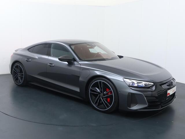 Audi e-tron RS GT 93 kWh | 598 PK | SoH 100% | Automaat | Adaptive Cruise Control | Keramische remschijven | Head-up Display | 360 graden camera | Stoelverwarming + verkoeling + massage | Carbon delen exterieur + Interieur | S Line |
