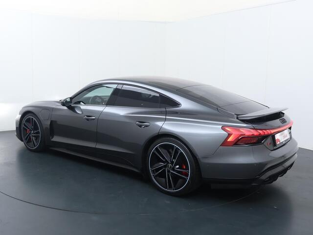 Audi e-tron RS GT 93 kWh | 598 PK | SoH 100% | Automaat | Adaptive Cruise Control | Keramische remschijven | Head-up Display | 360 graden camera | Stoelverwarming + verkoeling + massage | Carbon delen exterieur + Interieur | S Line |