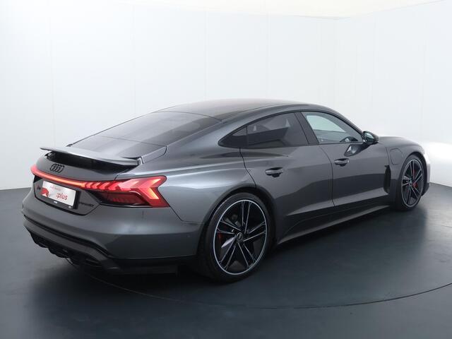 Audi e-tron RS GT 93 kWh | 598 PK | SoH 100% | Automaat | Adaptive Cruise Control | Keramische remschijven | Head-up Display | 360 graden camera | Stoelverwarming + verkoeling + massage | Carbon delen exterieur + Interieur | S Line |