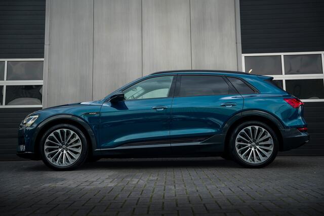 Audi e-tron 55 Quattro 408 pk Advanced 95 kWh Audi-Design / NL-Auto/ Soft-Close/ Pano-Dak/ Matrix-Led/ Lucht-Vering/ 360-Camera/ Adap.Cruise/ B&O-Sound /Marge-Auto 21'' LMV
