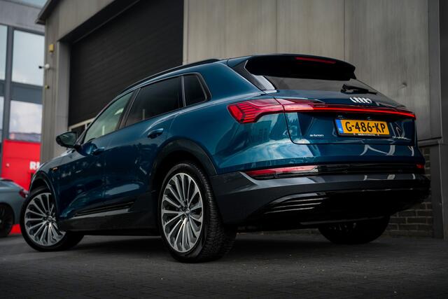 Audi e-tron 55 Quattro 408 pk Advanced 95 kWh Audi-Design / NL-Auto/ Soft-Close/ Pano-Dak/ Matrix-Led/ Lucht-Vering/ 360-Camera/ Adap.Cruise/ B&O-Sound /Marge-Auto 21'' LMV