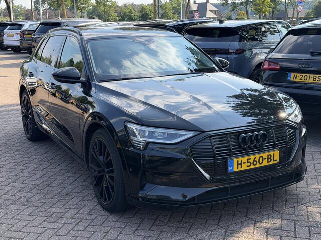 Audi e-tron e-tron 50 quattro Launch edition plus 71 kWh / SoH 90,2% / Panoramadak / Camera / Leder / 20'' / Luchtvering / Parkeerhulp V+A / ACC / Navigatie / Stoelverwarming