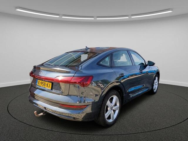 Audi e-tron Sportback 55 quattro Business edition Plus 95 kWh 408PK | Panorama dak | Trekhaak | Stoelverwarming | Achteruitrijcamera |