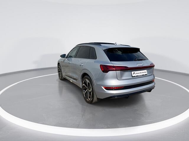 Audi e-tron 55 300kW/408PK S Line 95Kwh · SOH 94,6% · Panoramadak · Leder/Alcantara · 360°Camera + Parkeersensoren · Stoelverwarming ·