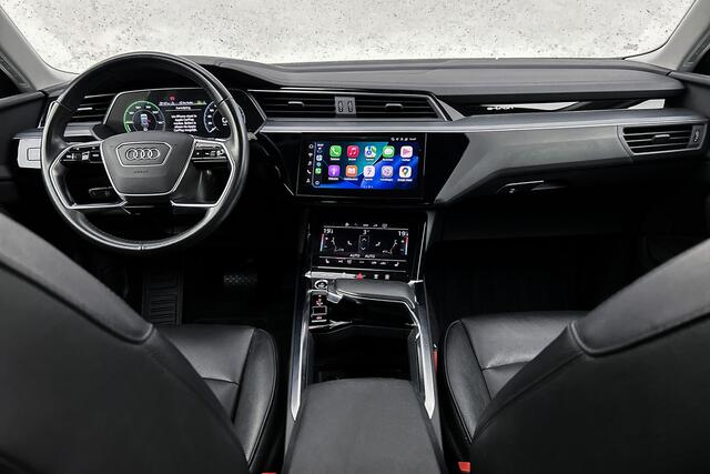 Audi e-tron 55 quattro | Lederen bekleding | Afneembare trekhaak | Stoelverwarming