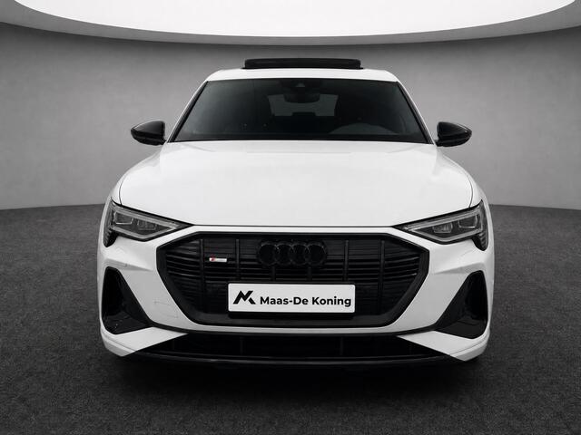 Audi e-tron 55 408pk Quattro S edition 95 kWh · SOH 97,1% · Panoramadak · Camera · Luchtvering · Zwart Optiek Plus · 21'' Inch ·