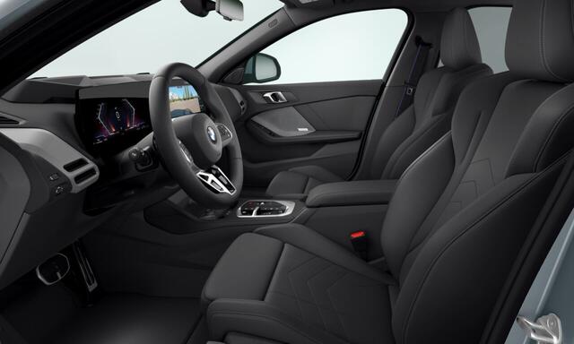 BMW 1-SERIE 120 | M Sport Pro | 19'' | Harman/Kardon | Park. + Driv. Prof. | Panorama. | Head-Up | | Adapt. LED | Sportstoel. | Stoel + Stuurverw. | Getint glas | Comf. Acc.