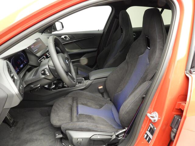 BMW 1-SERIE 5-deurs 118i M-Sportpakket / LED / Navigatie / Schuifdak / Active cruise / DAB / Harman-kardon sound / Alu18 inch