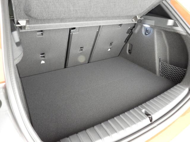 BMW 1-SERIE 5-deurs 118i M-Sportpakket / LED / Navigatie / Schuifdak / Active cruise / DAB / Harman-kardon sound / Alu18 inch