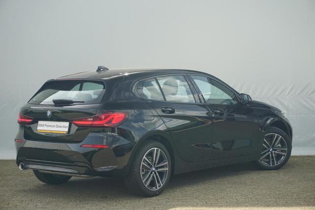 BMW 1-SERIE 5-deurs 118i High Executive Sport Line Hifi / Stoel- en Stuurverwarming / Grote Tank