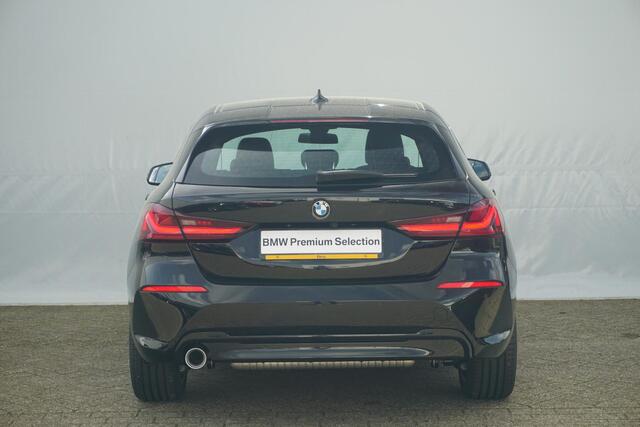 BMW 1-SERIE 5-deurs 118i High Executive Sport Line Hifi / Stoel- en Stuurverwarming / Grote Tank