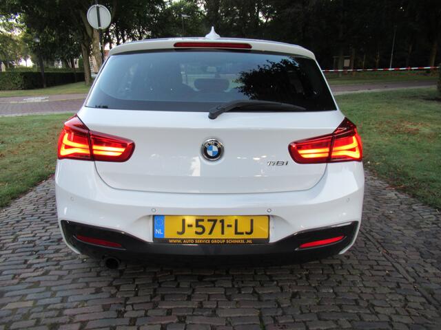 BMW 1-SERIE 118i Edition M Sport Shadow Executive Leer Ecc Cruisecontrol Led Navigatie Stoelverwarming 6 Bak