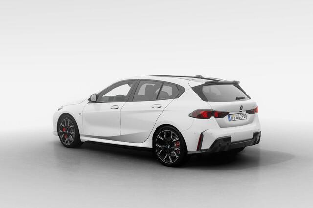 BMW 1-SERIE 120 | M Sport Pro | Premium Pack | Glazen panoramadak