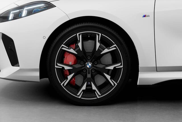 BMW 1-SERIE 120 | M Sport Pro | Premium Pack | Glazen panoramadak