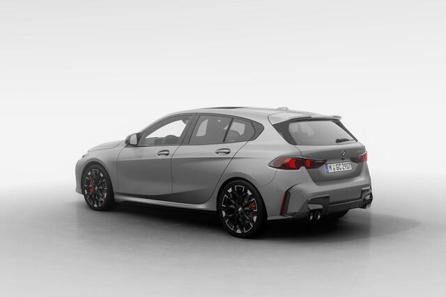BMW 1-SERIE M135i xDrive | M Sport Pro | Premium Pack | Driving Assistant Plus