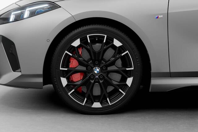 BMW 1-SERIE M135i xDrive | M Sport Pro | Premium Pack | Driving Assistant Plus