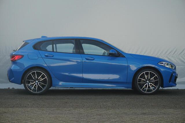 BMW 1-SERIE 5-deurs 118i | Model M Sport | Innovation Pack | Comfort Pack