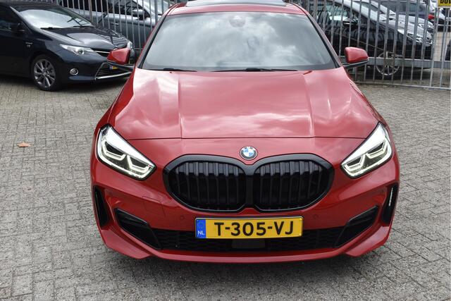 BMW 1-SERIE 120i,SUPER COMPLETE ORGINEEL NEDERLANDSE AUTO NIEUWPRIJS EUR 59.871,BOEKJES,NAP EN ONDERHOUDSHISTORIE